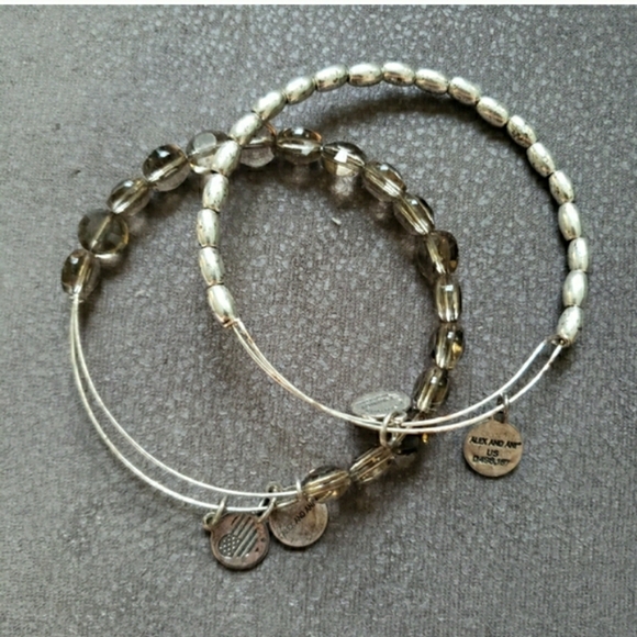 Alex and Ani Gold Bracelet w/ Emerald peridot Charm August Birthstone - Picture 5 of 7